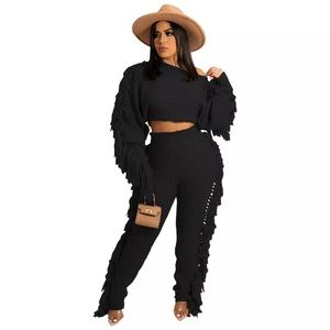 BLACK -Long Sleeve Knit Fringe Two-Piece Pant Set (CONTENT SAMPLE)